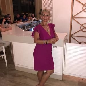 Meet your Posher, Afsaneh
